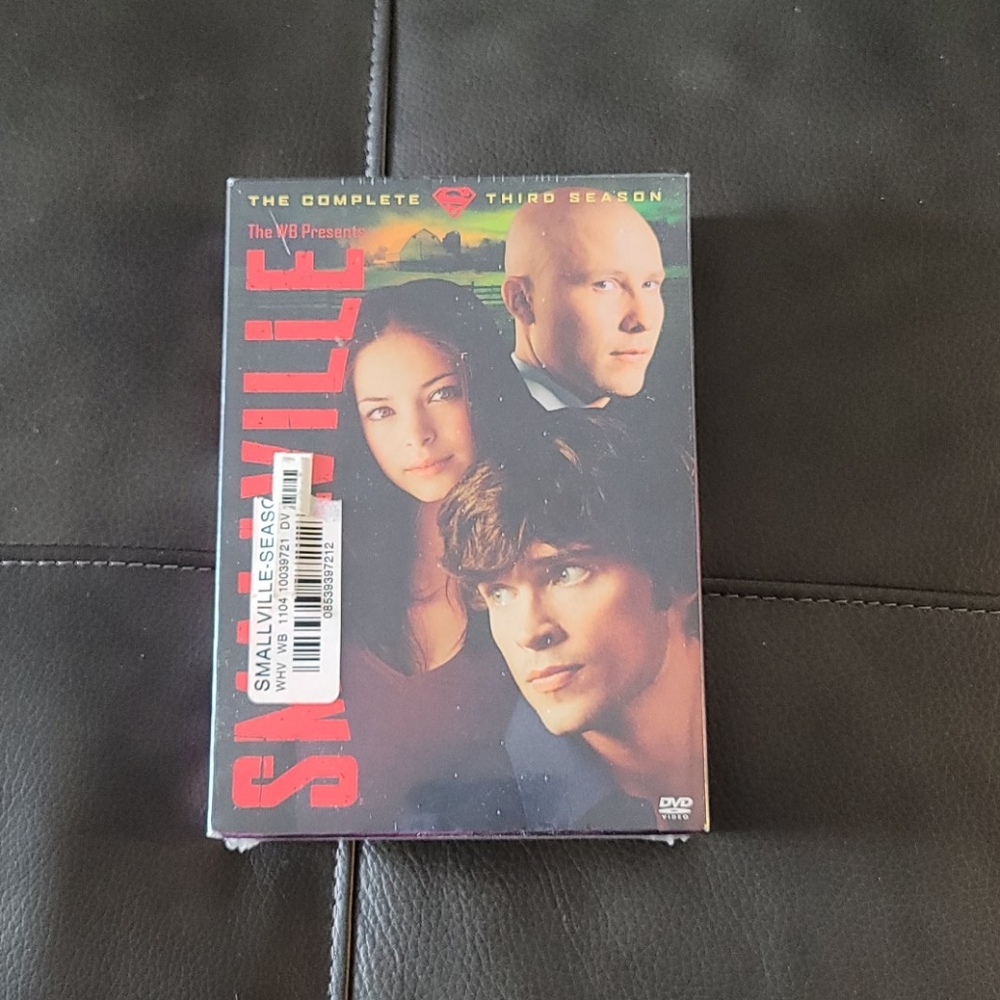 Smallville complete season 3 DVD set sealed